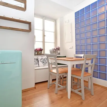 Lovely Little Cosy In Appartement