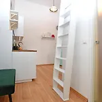 アパート Lovely Little Cosy In *