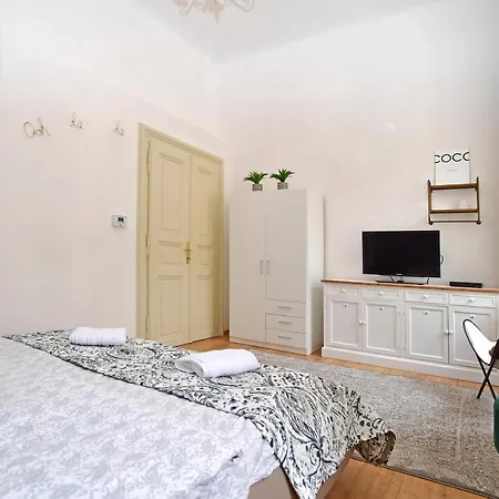 Lovely Little Cosy In Apartman